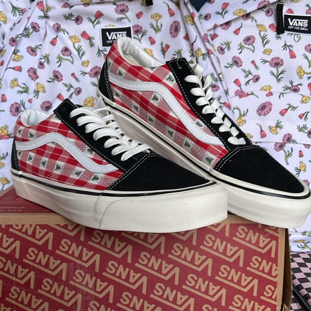 Vans Men’s Old Skool 36 D
Anaheim Factory 0g Plaid
VN0A4BW3RED
Sneakers - Picture 5 of 16